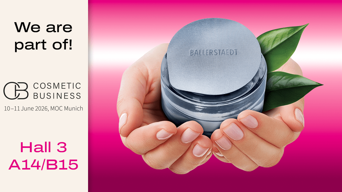Ankündigung für die Cosmetic Business 2026 in München: Hände halten einen Kosmetiktiegel mit Blättern vor pinkem Hintergrund. Besuchen Sie uns am 10.–11. Juni im MOC München, Halle 3, Stand A14/B15.